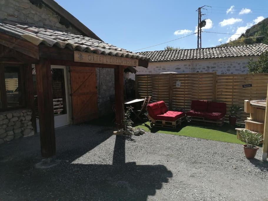 Gite L'Edelweiss 3* La Piarre Extérieur photo